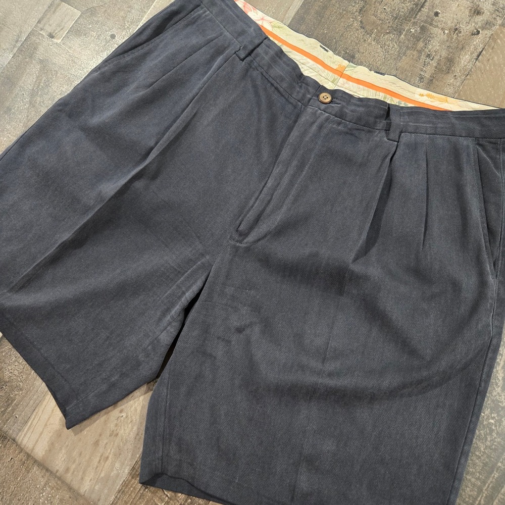 Vintage Tommy Bahama Mens 38 Silk Cotton Camp Pleated Shorts Charcoal Gray